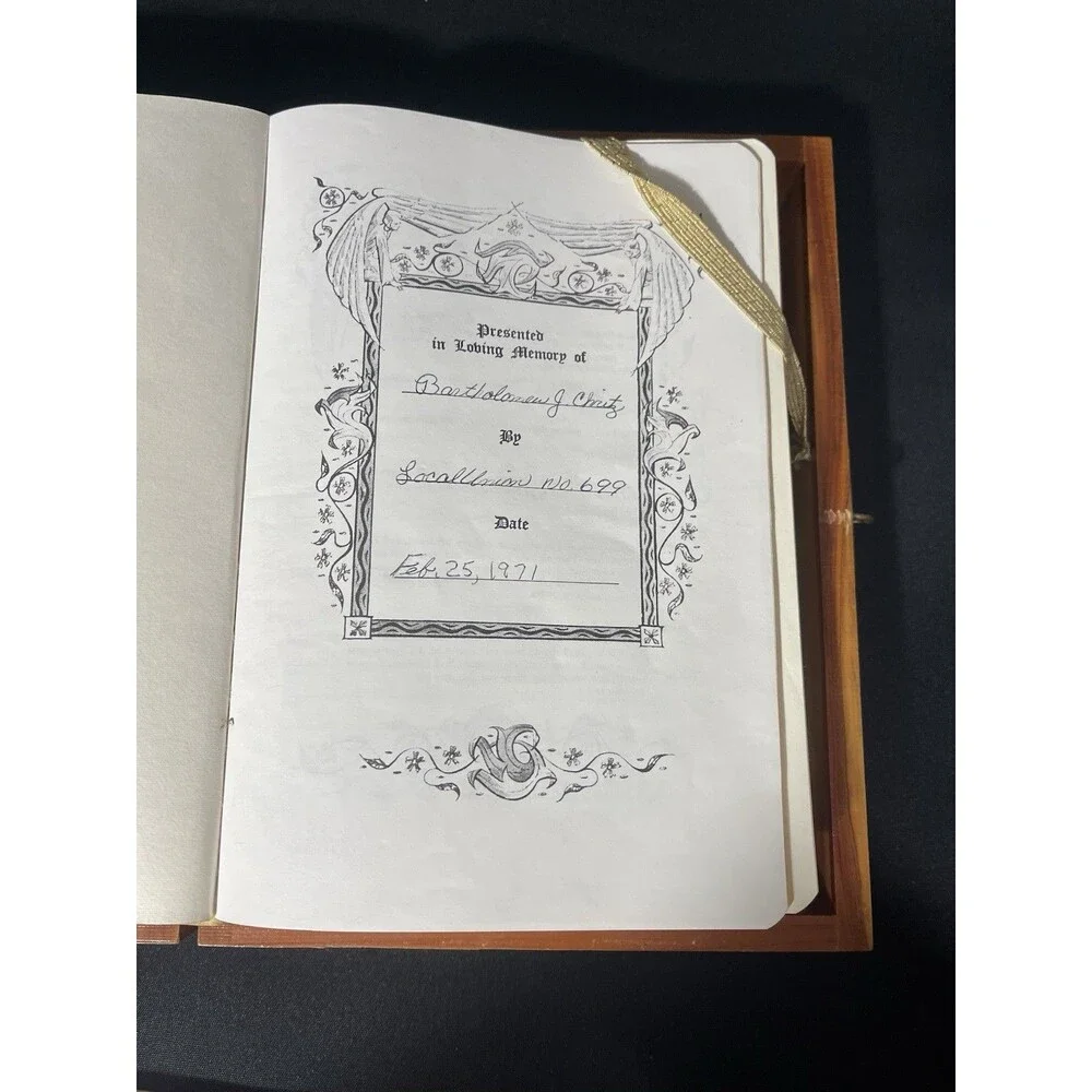 Vintage UAW Memorial Bible In Wooden Box 1971